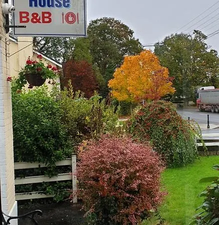 فندق مبيت وإفطار Farnham House كافان