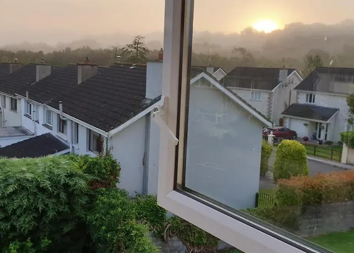 Farnham House Bed & Breakfast *